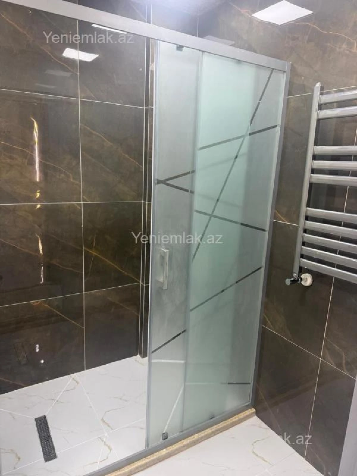 Satılır 3 otaqlı yeni tikili 110.5 m²