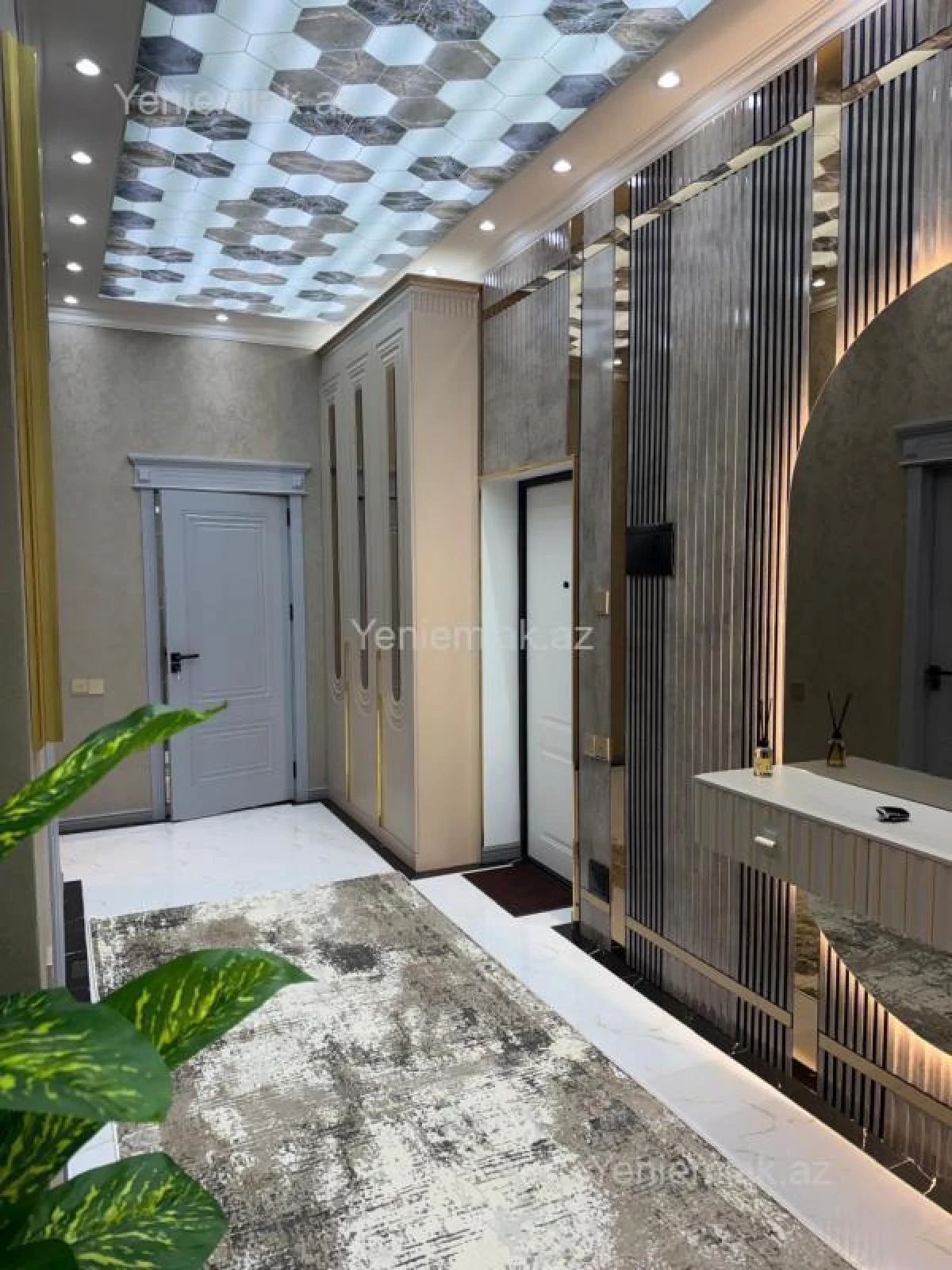 Satılır 3 otaqlı yeni tikili 110.5 m²