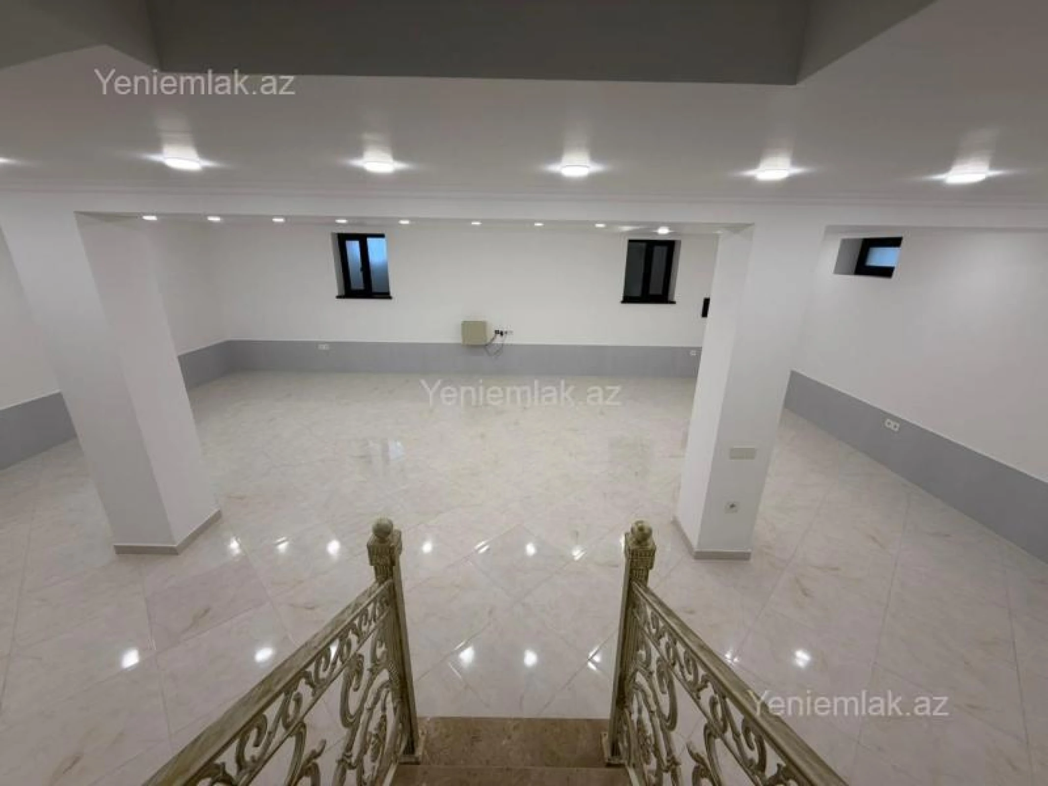 Satılır 6 otaqlı həyət evi 330 m²