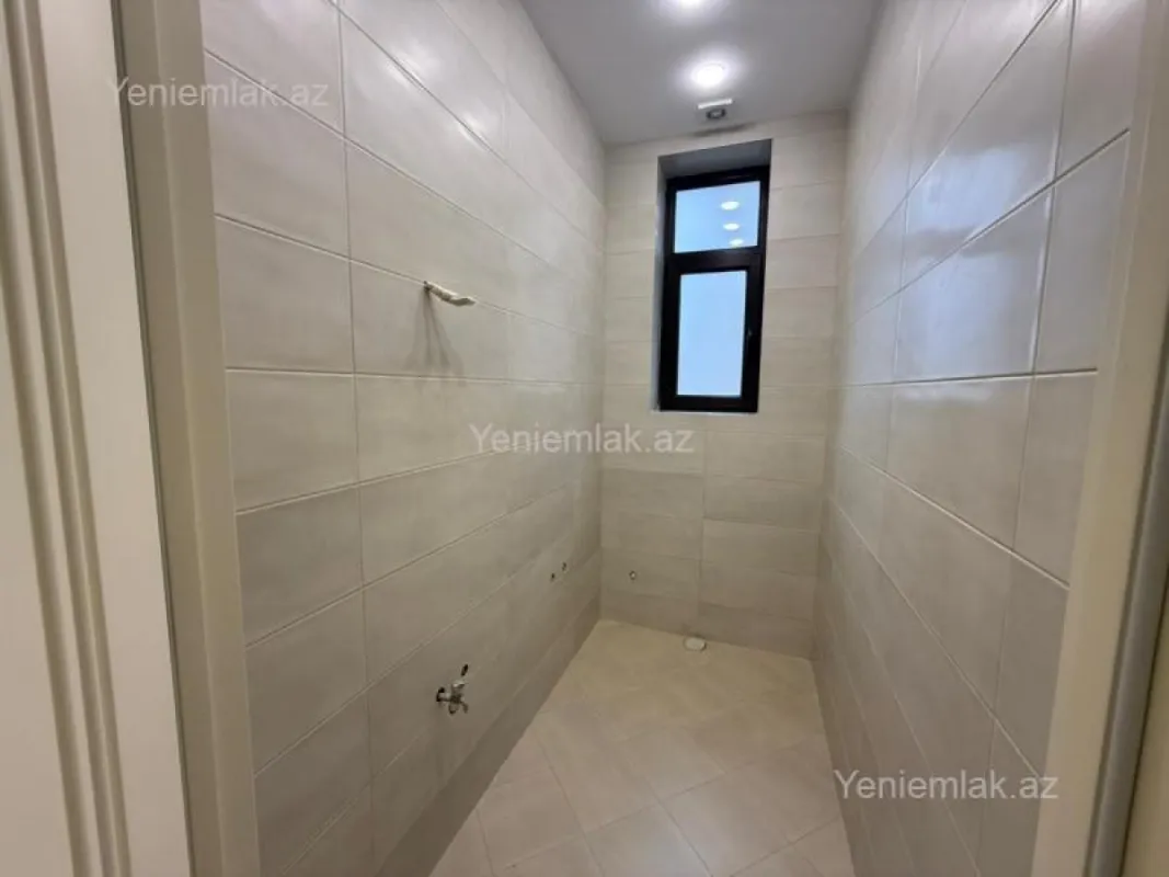 Satılır 6 otaqlı həyət evi 330 m²