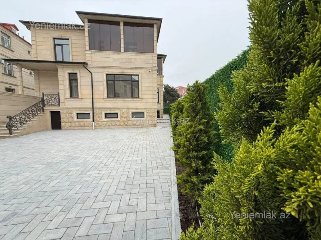 Satılır 6 otaqlı həyət evi 330 m²