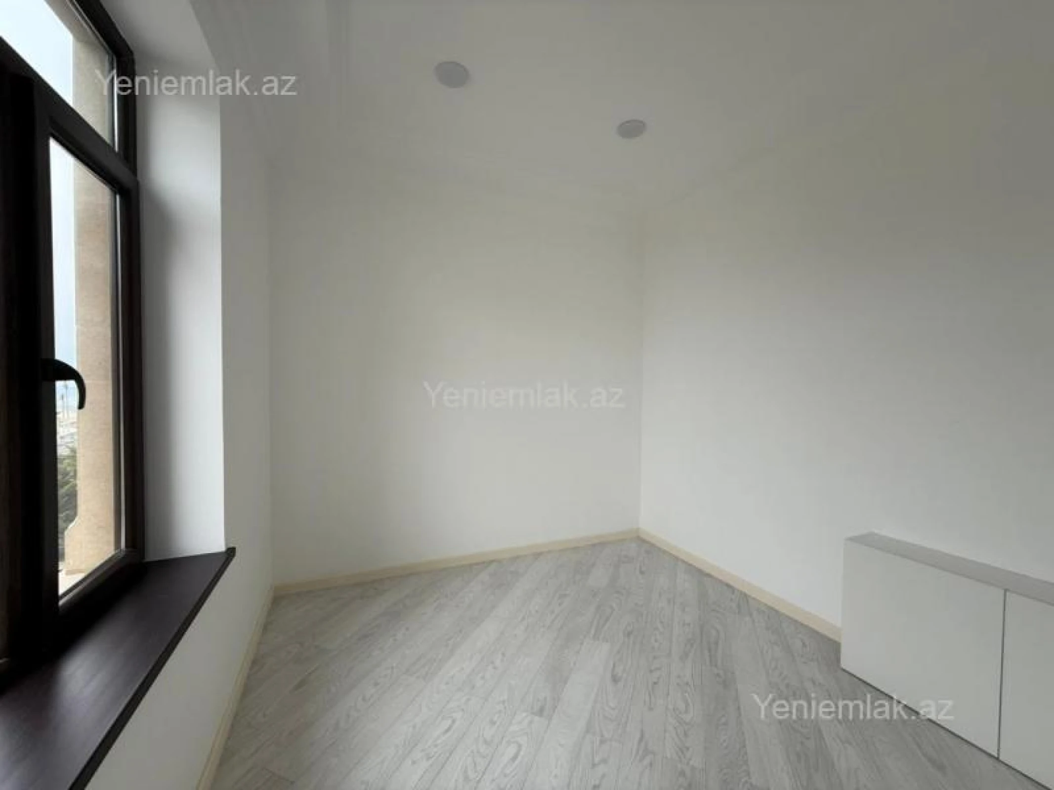 Satılır 6 otaqlı həyət evi 330 m²