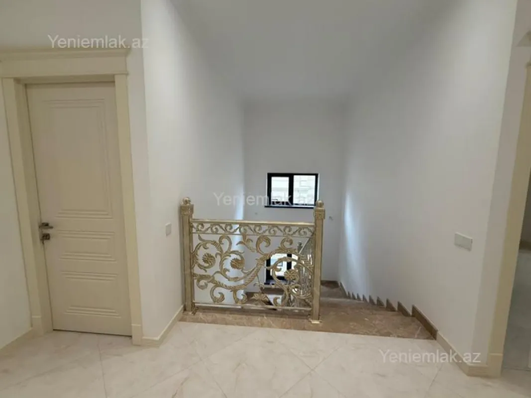 Satılır 6 otaqlı həyət evi 330 m²