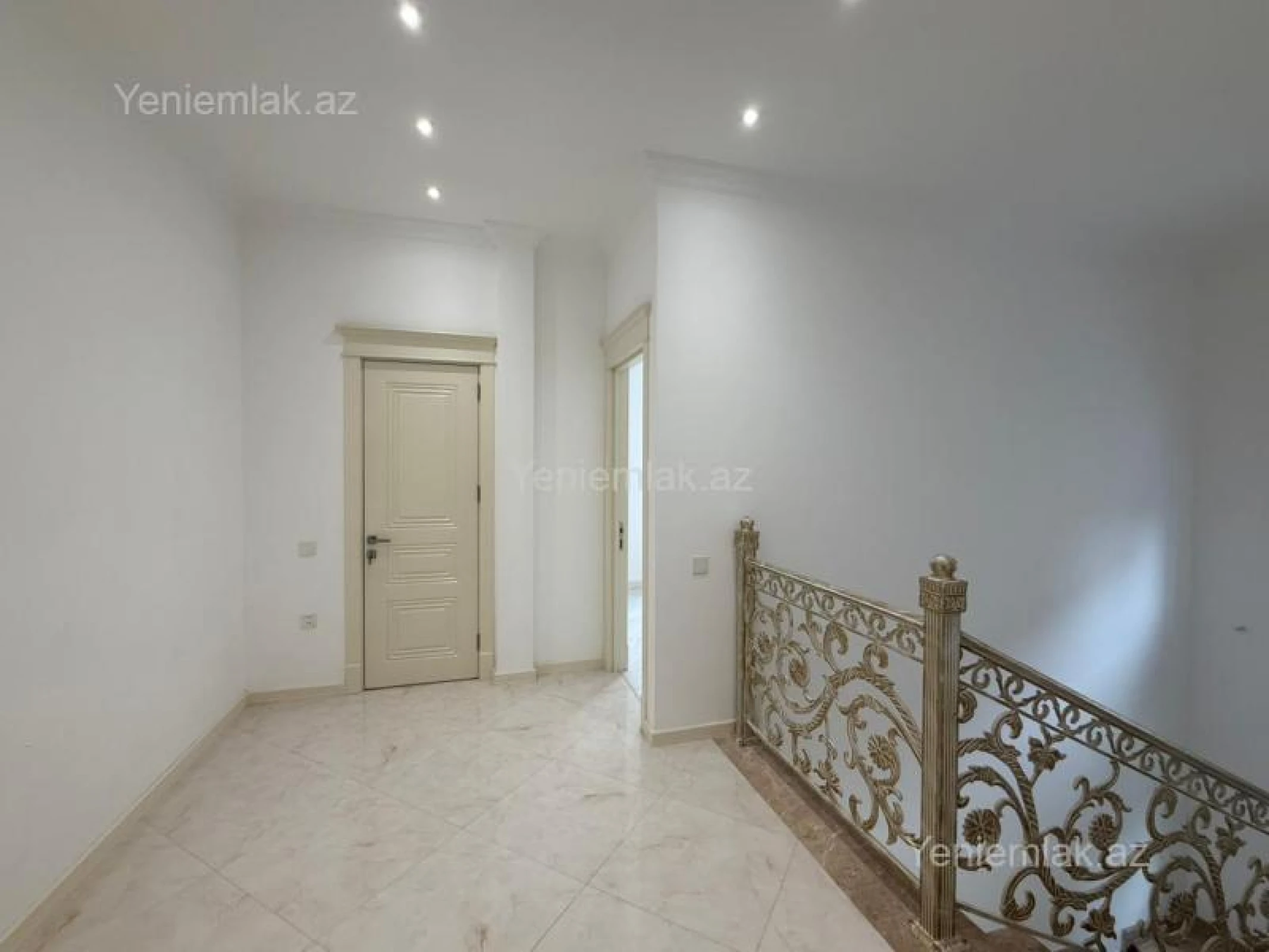 Satılır 6 otaqlı həyət evi 330 m²