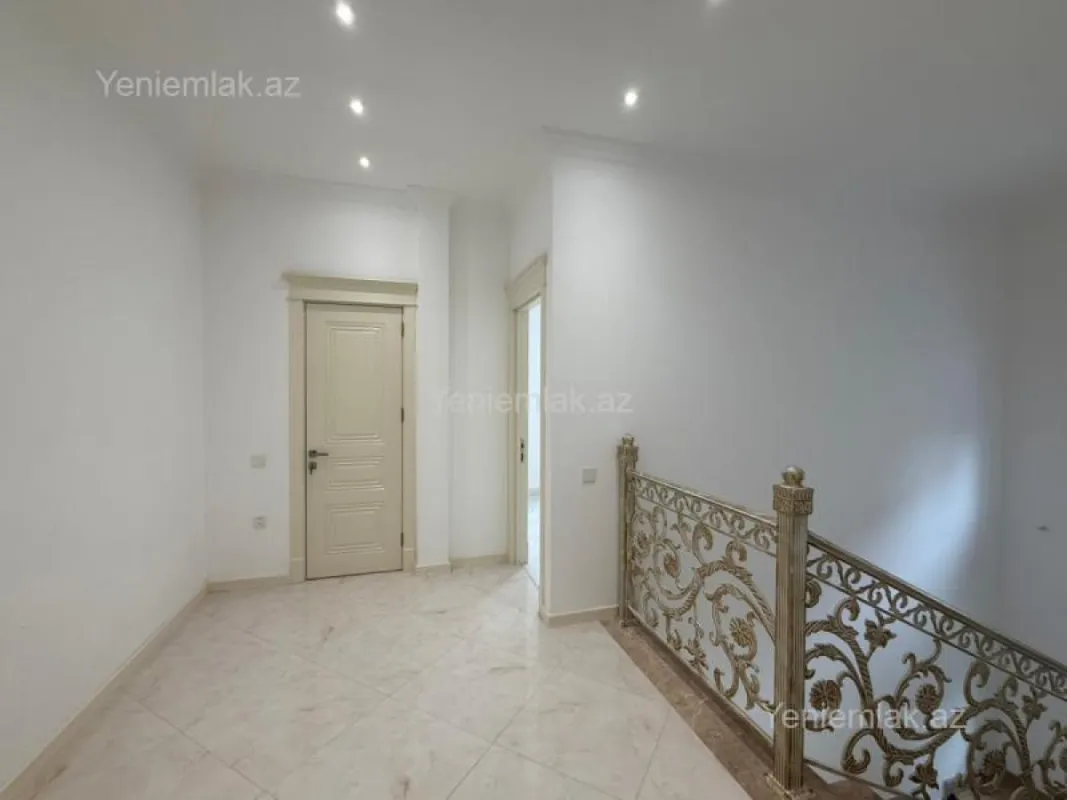 Satılır 6 otaqlı həyət evi 330 m²
