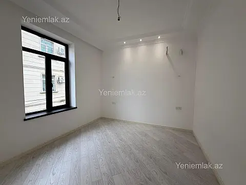 Satılır 6 otaqlı həyət evi 330 m²