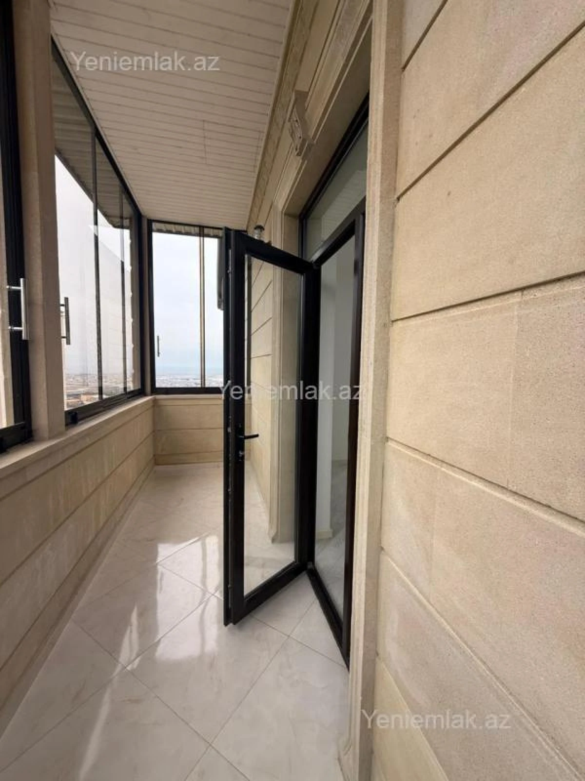 Satılır 6 otaqlı həyət evi 330 m²