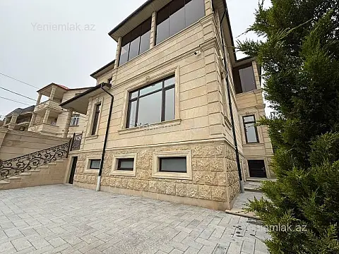 Satılır 6 otaqlı həyət evi 330 m²