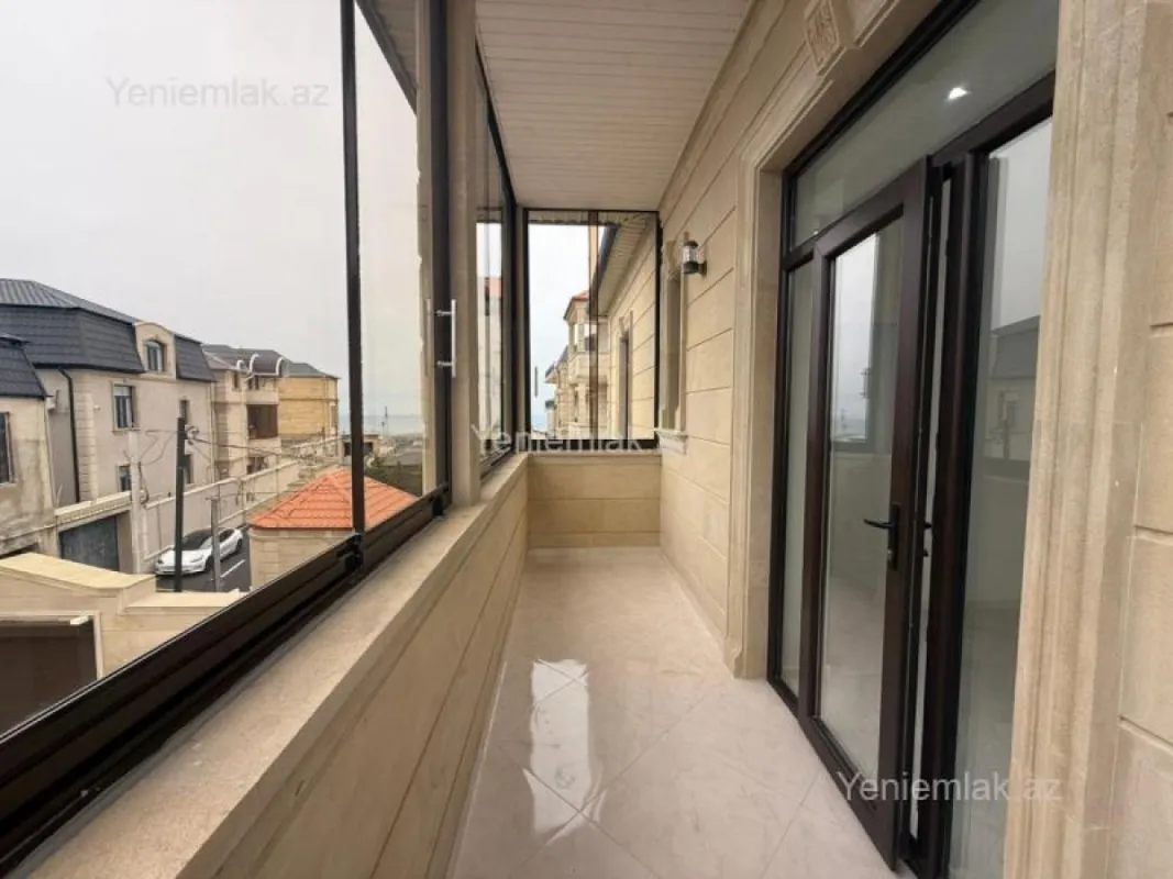 Satılır 6 otaqlı həyət evi 330 m²