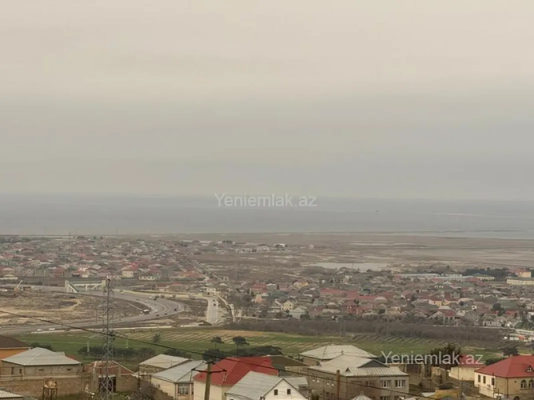 Satılır 6 otaqlı həyət evi 330 m²