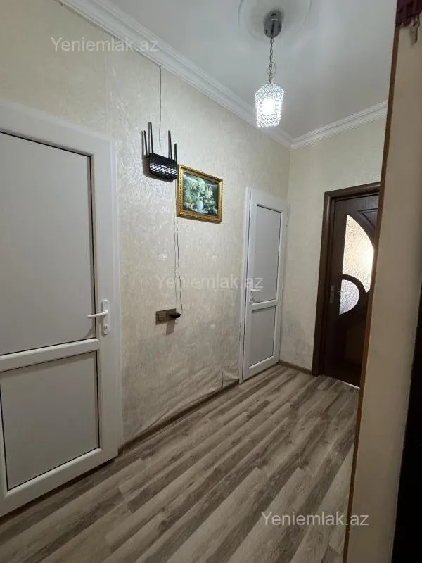 Satılır 2 otaqlı köhnə tikili 65 m²