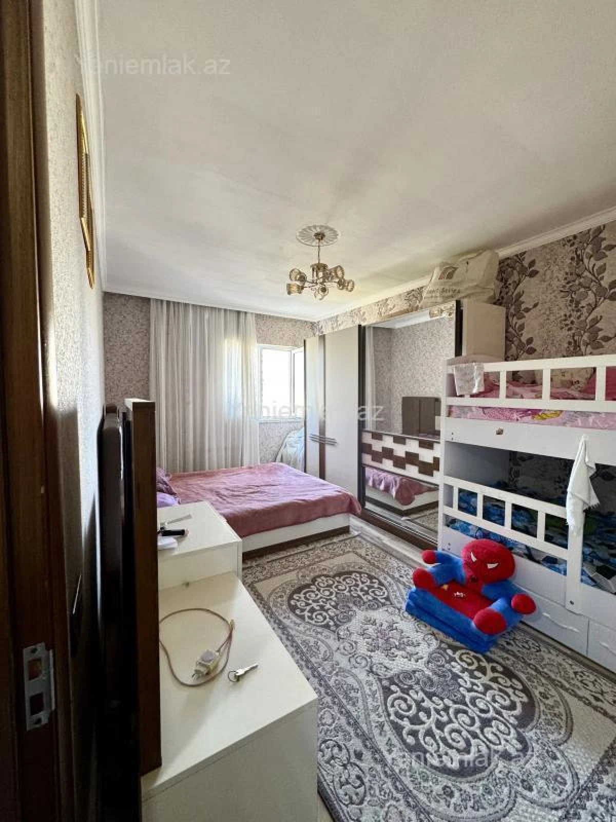 Satılır 2 otaqlı köhnə tikili 65 m²