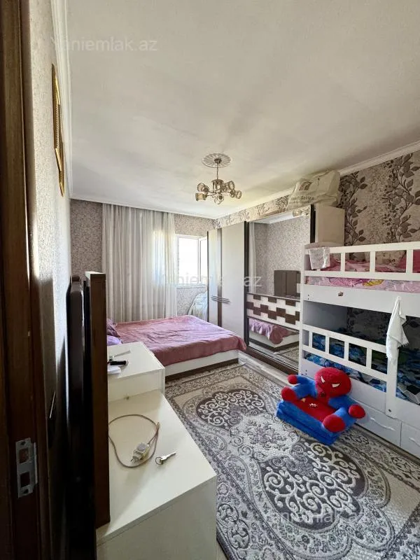 Satılır 2 otaqlı köhnə tikili 65 m²