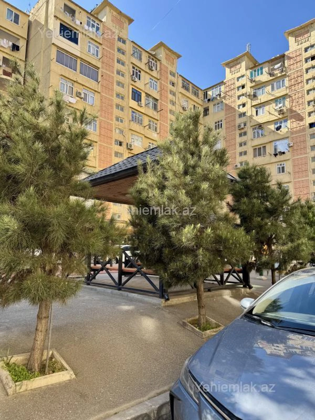 Satılır 2 otaqlı köhnə tikili 65 m²