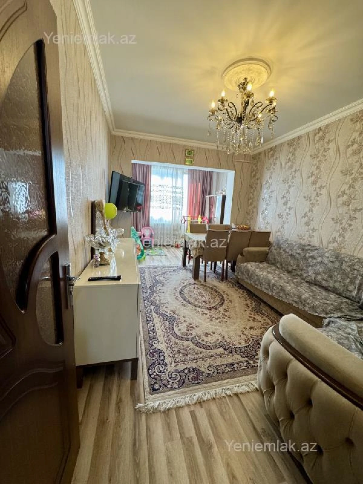 Satılır 2 otaqlı köhnə tikili 65 m²