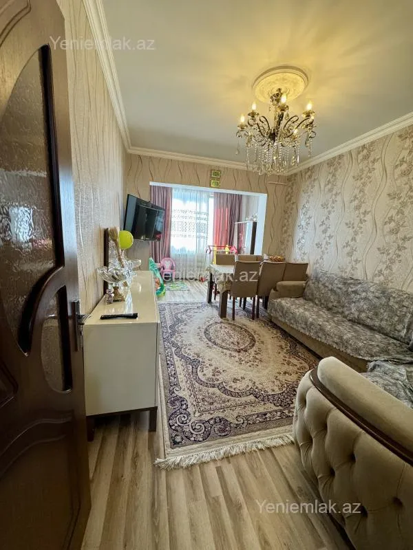 Satılır 2 otaqlı köhnə tikili 65 m²