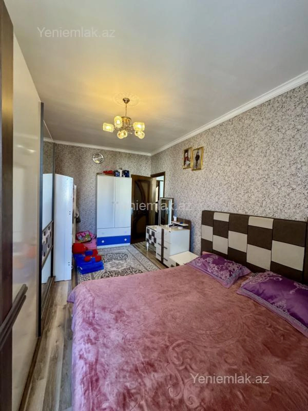 Satılır 2 otaqlı köhnə tikili 65 m²