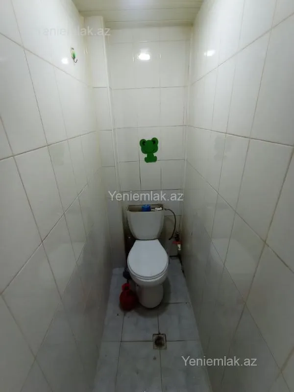 Satılır 2 otaqlı köhnə tikili 55 m²