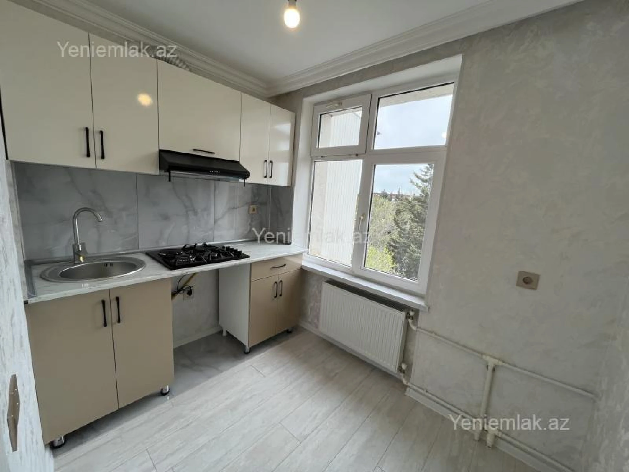 Satılır 2 otaqlı köhnə tikili 48 m²