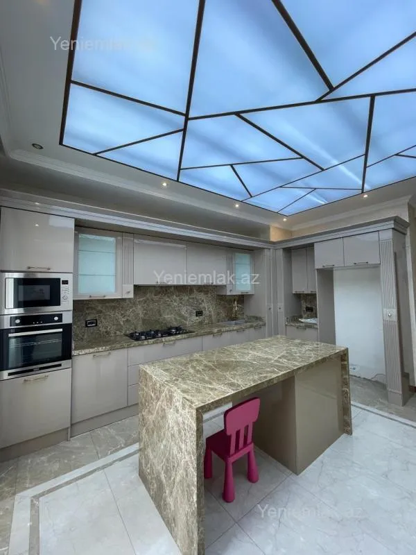 Satılır 3 otaqlı yeni tikili 150 m²