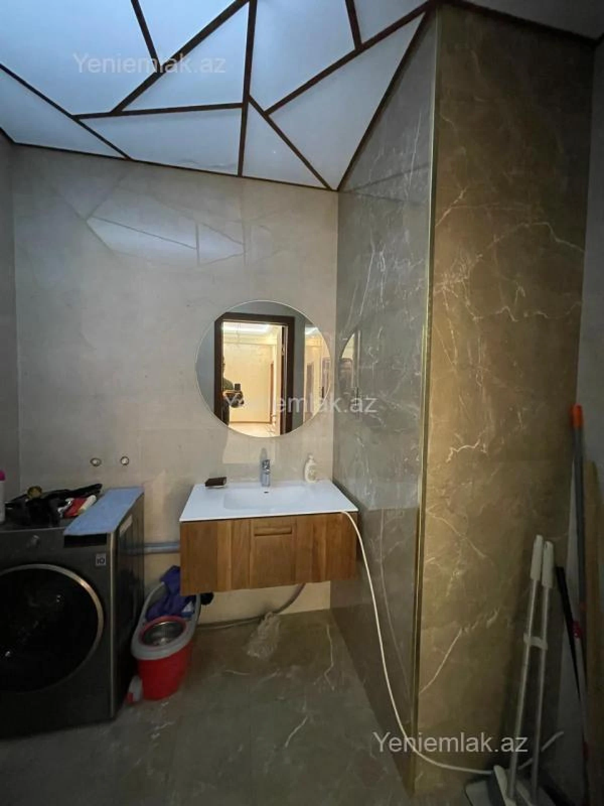 Satılır 3 otaqlı yeni tikili 150 m²