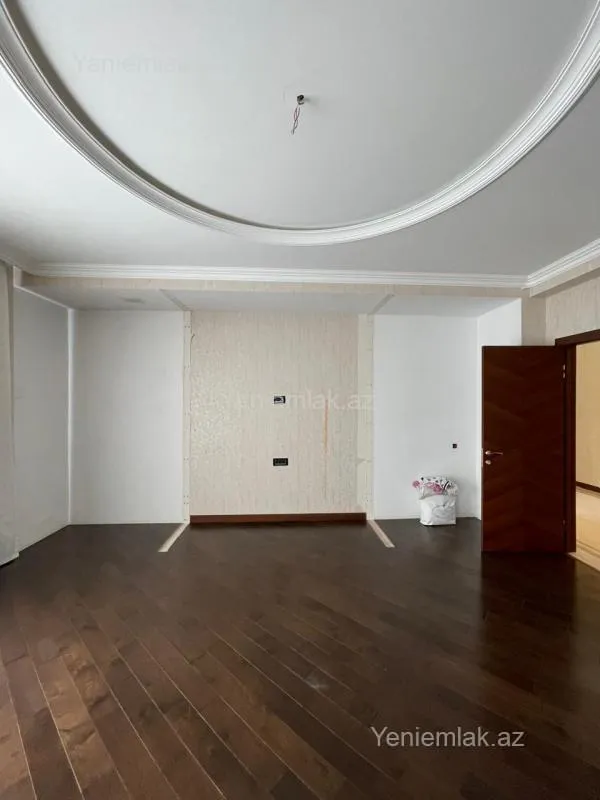Satılır 3 otaqlı yeni tikili 150 m²