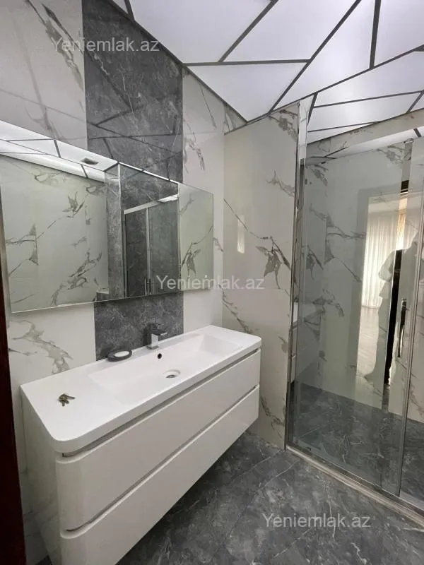 Satılır 3 otaqlı yeni tikili 150 m²