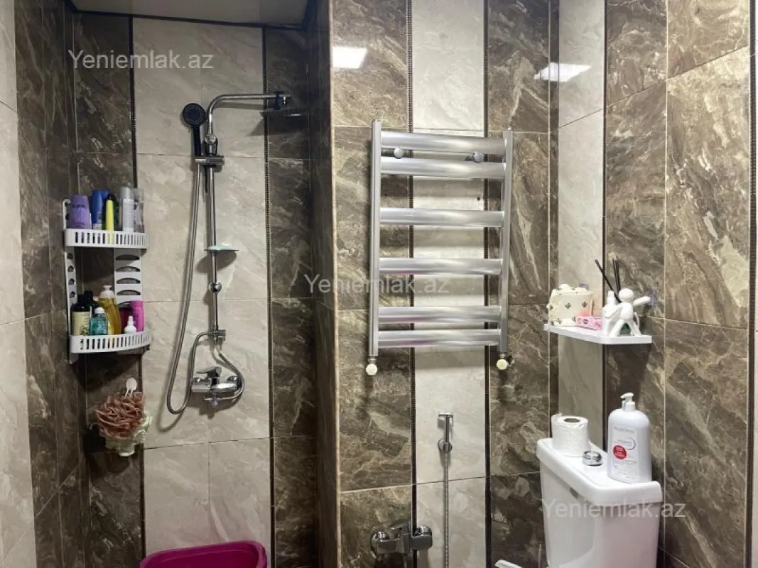 Satılır 2 otaqlı yeni tikili 60 m²