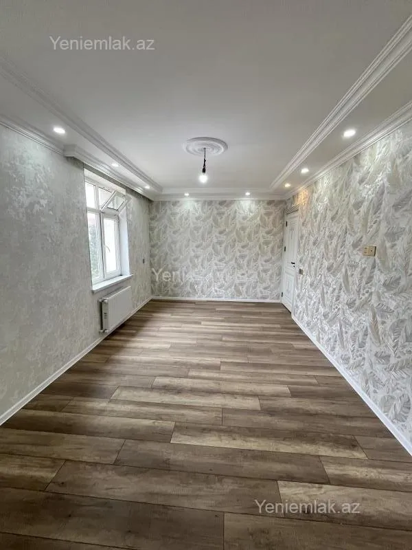 Satılır 1 otaqlı köhnə tikili 54 m²