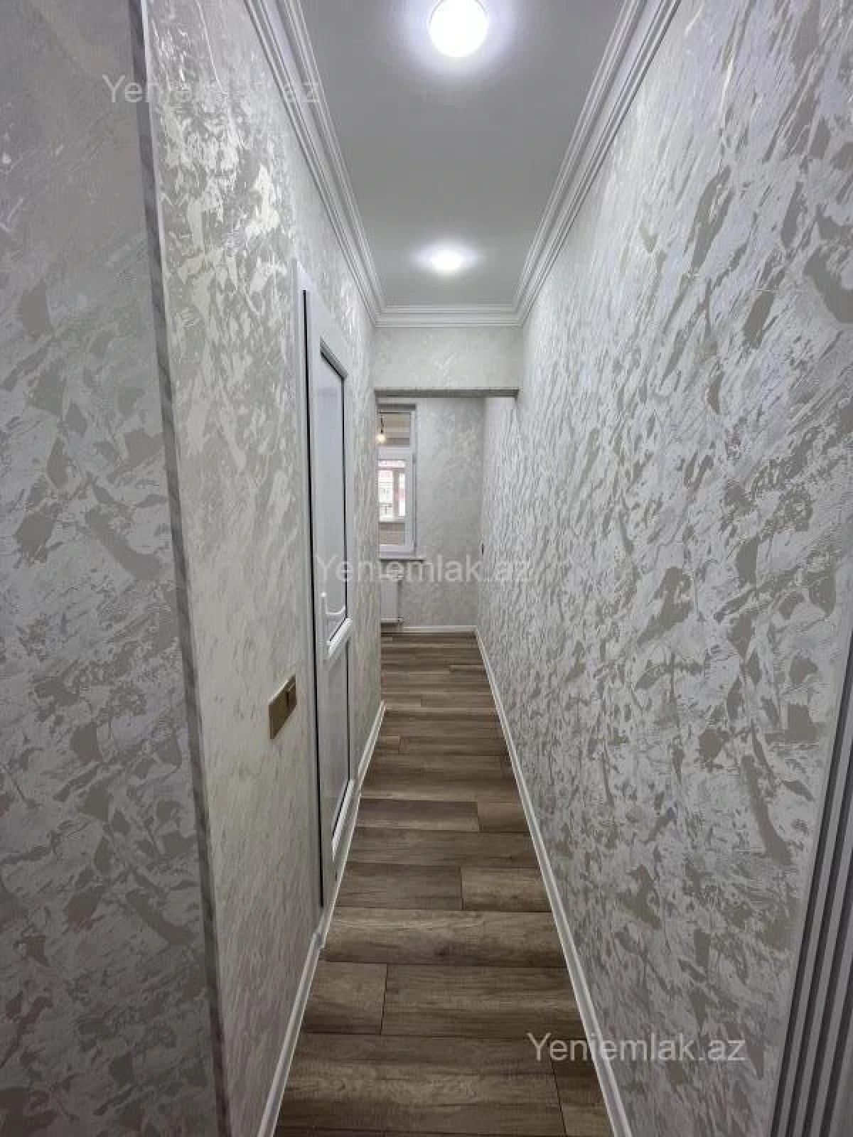 Satılır 1 otaqlı köhnə tikili 54 m²