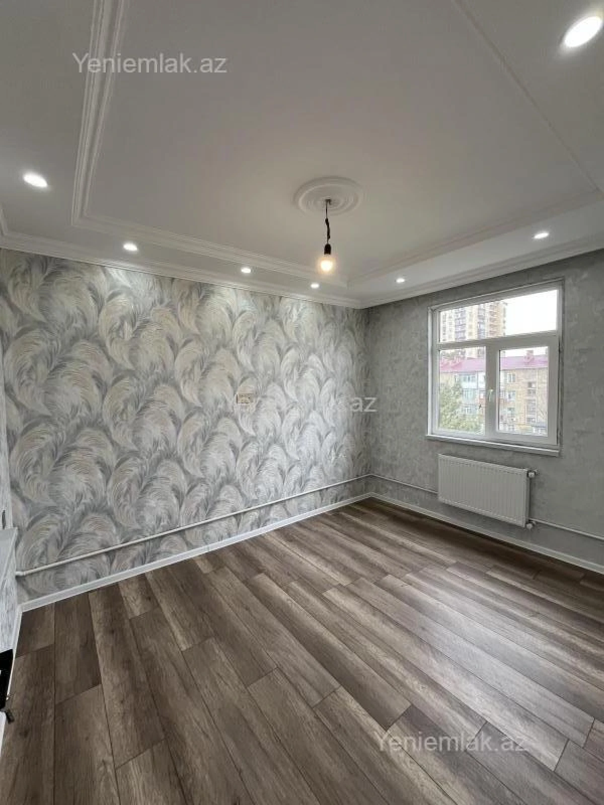 Satılır 1 otaqlı köhnə tikili 54 m²