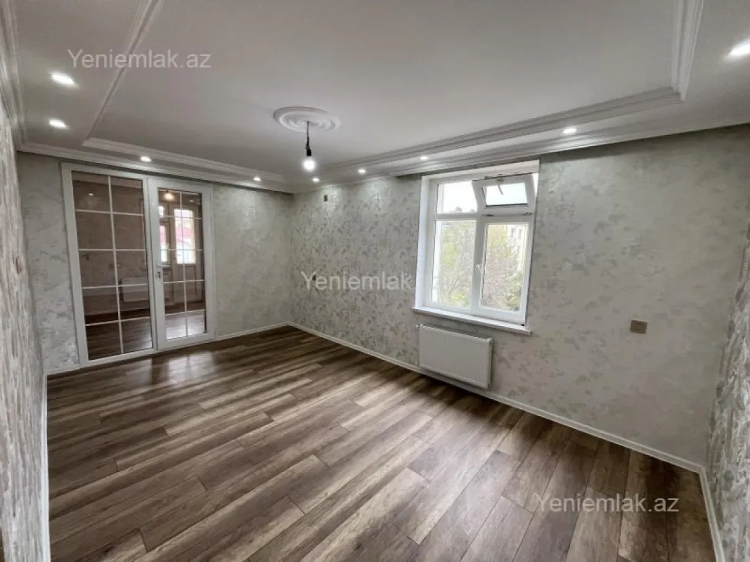 Satılır 1 otaqlı köhnə tikili 54 m²