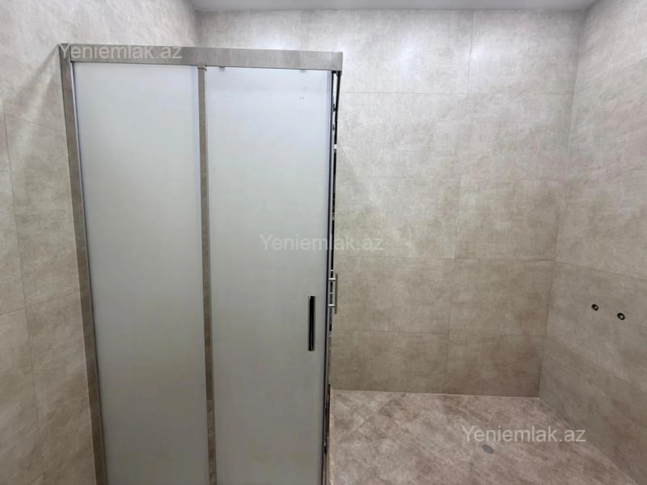 Satılır 6 otaqlı həyət evi 330 m²