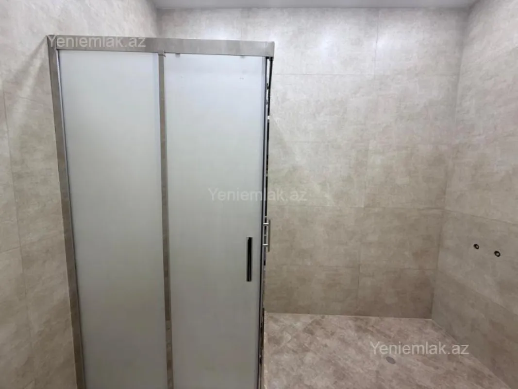 Satılır 6 otaqlı həyət evi 330 m²