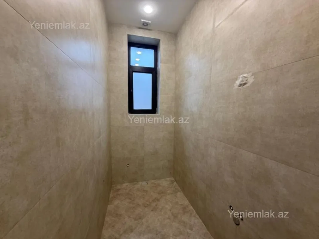 Satılır 6 otaqlı həyət evi 330 m²