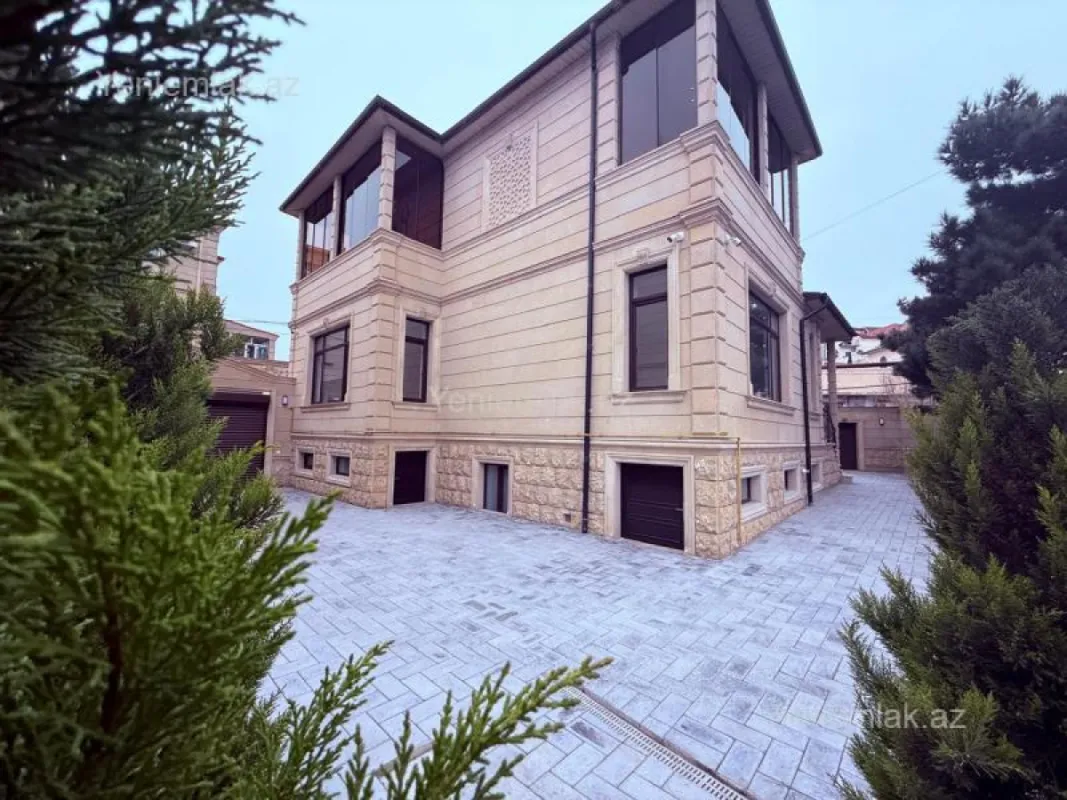 Satılır 6 otaqlı həyət evi 330 m²