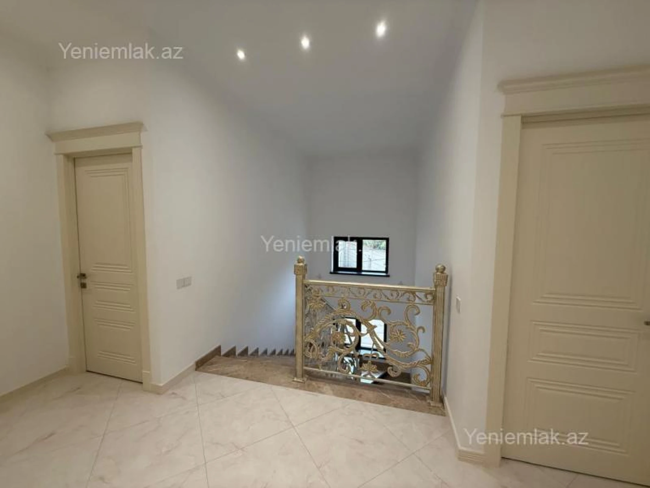 Satılır 6 otaqlı həyət evi 330 m²