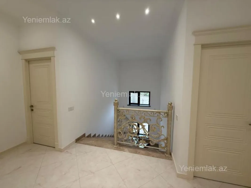 Satılır 6 otaqlı həyət evi 330 m²