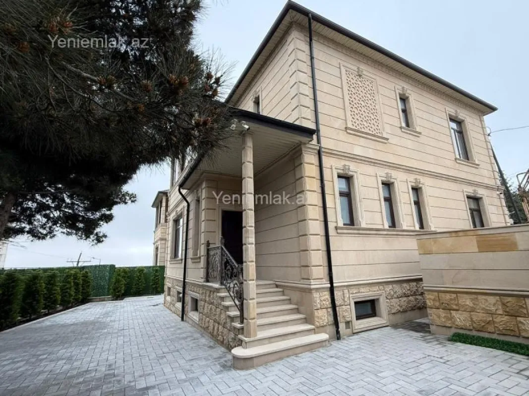 Satılır 6 otaqlı həyət evi 330 m²