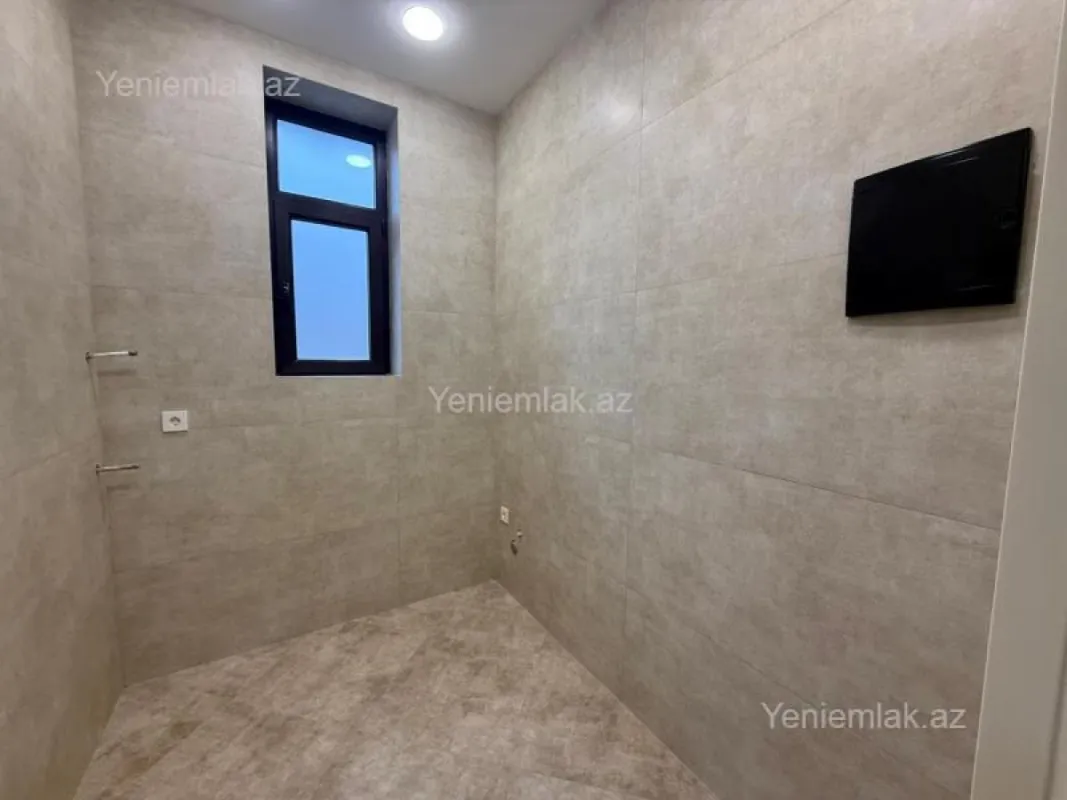 Satılır 6 otaqlı həyət evi 330 m²