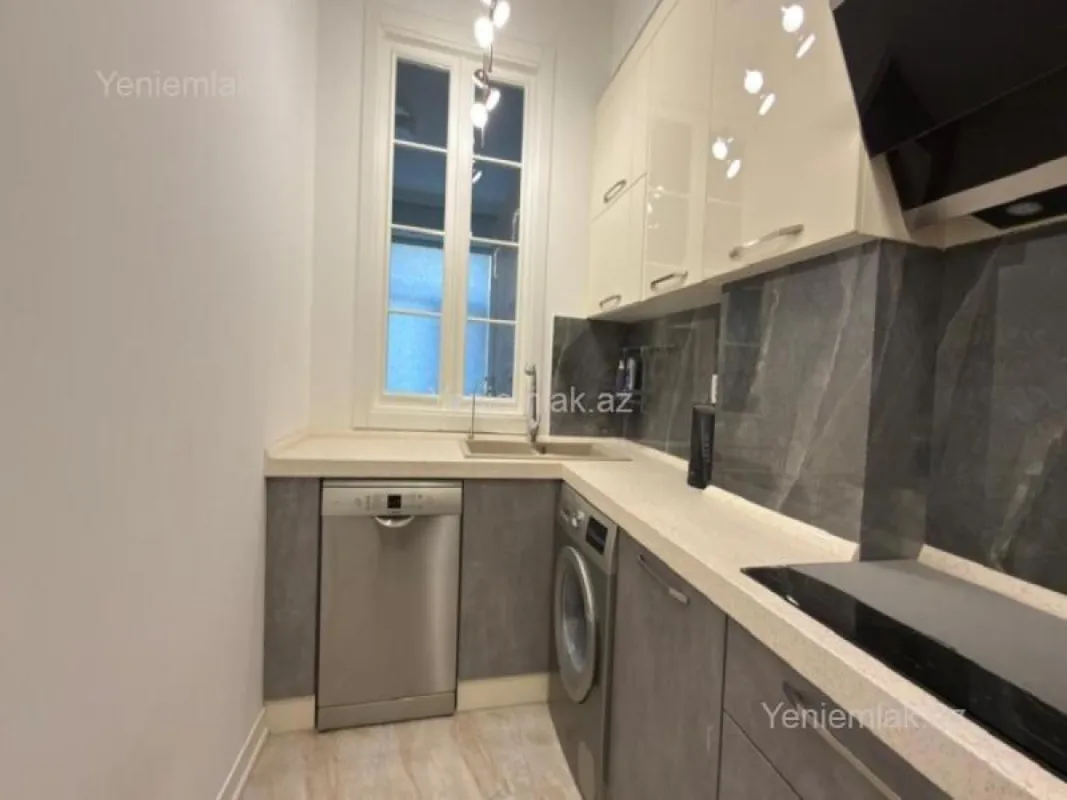 Satılır 3 otaqlı yeni tikili 92 m²