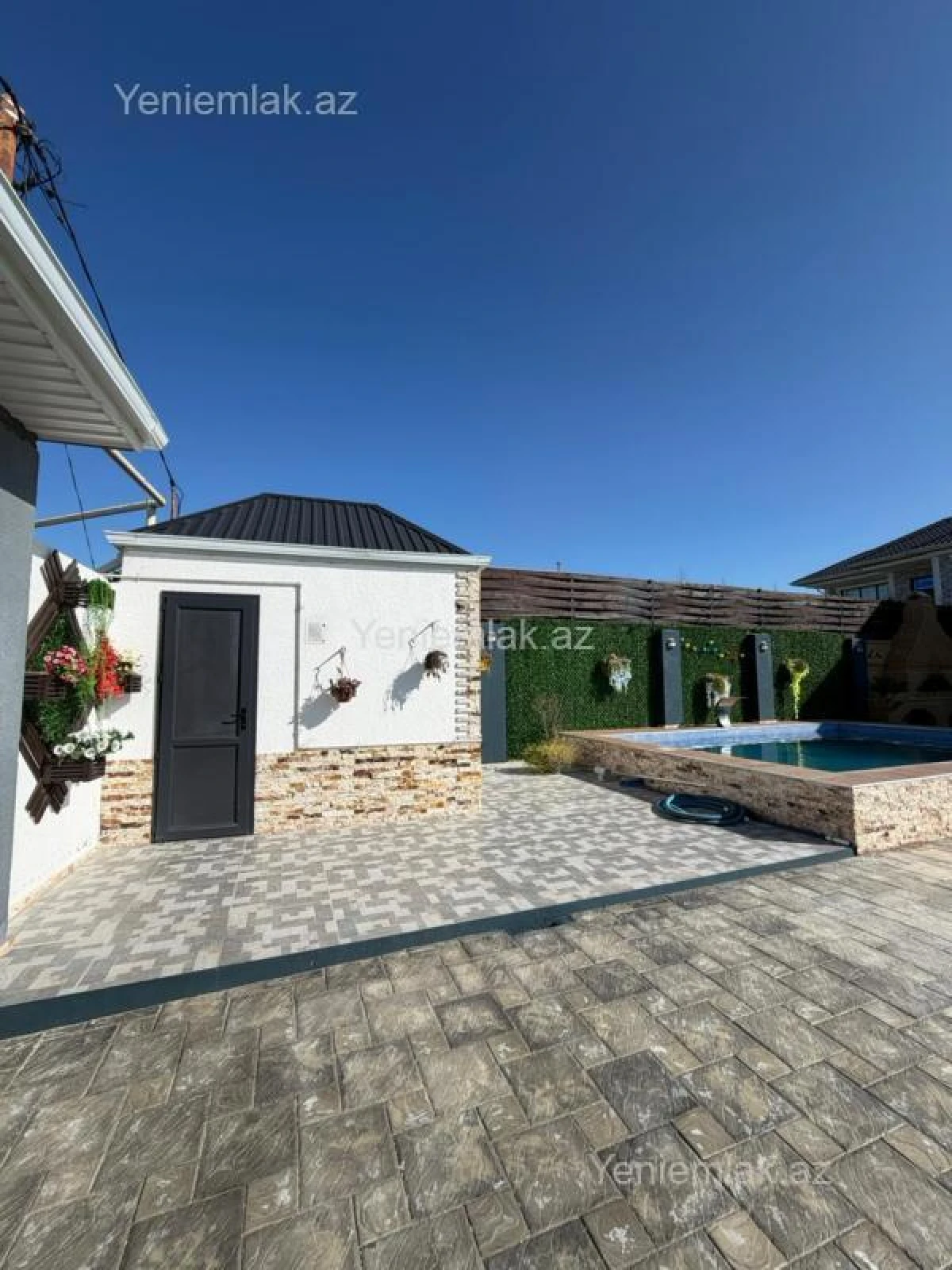 Satılır 4 otaqlı həyət evi 200 m²