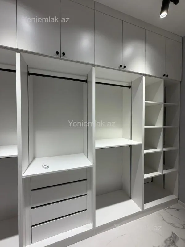 Satılır 4 otaqlı həyət evi 200 m²