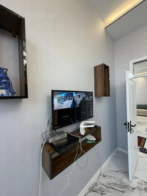 Satılır 4 otaqlı həyət evi 200 m²