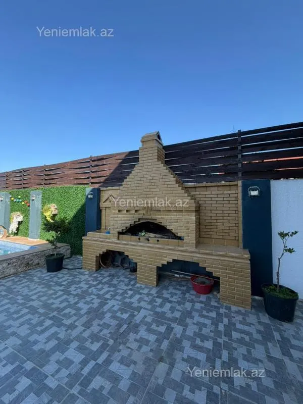 Satılır 4 otaqlı həyət evi 200 m²