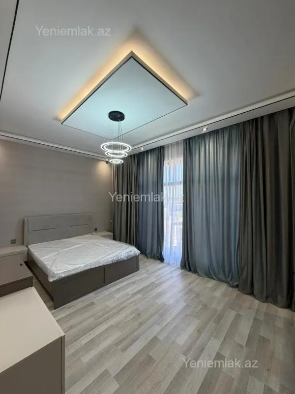 Satılır 4 otaqlı həyət evi 200 m²