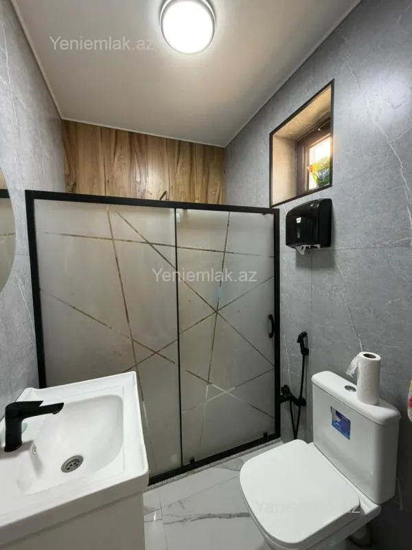 Satılır 4 otaqlı həyət evi 200 m²