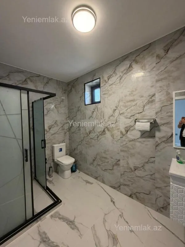 Satılır 4 otaqlı həyət evi 200 m²