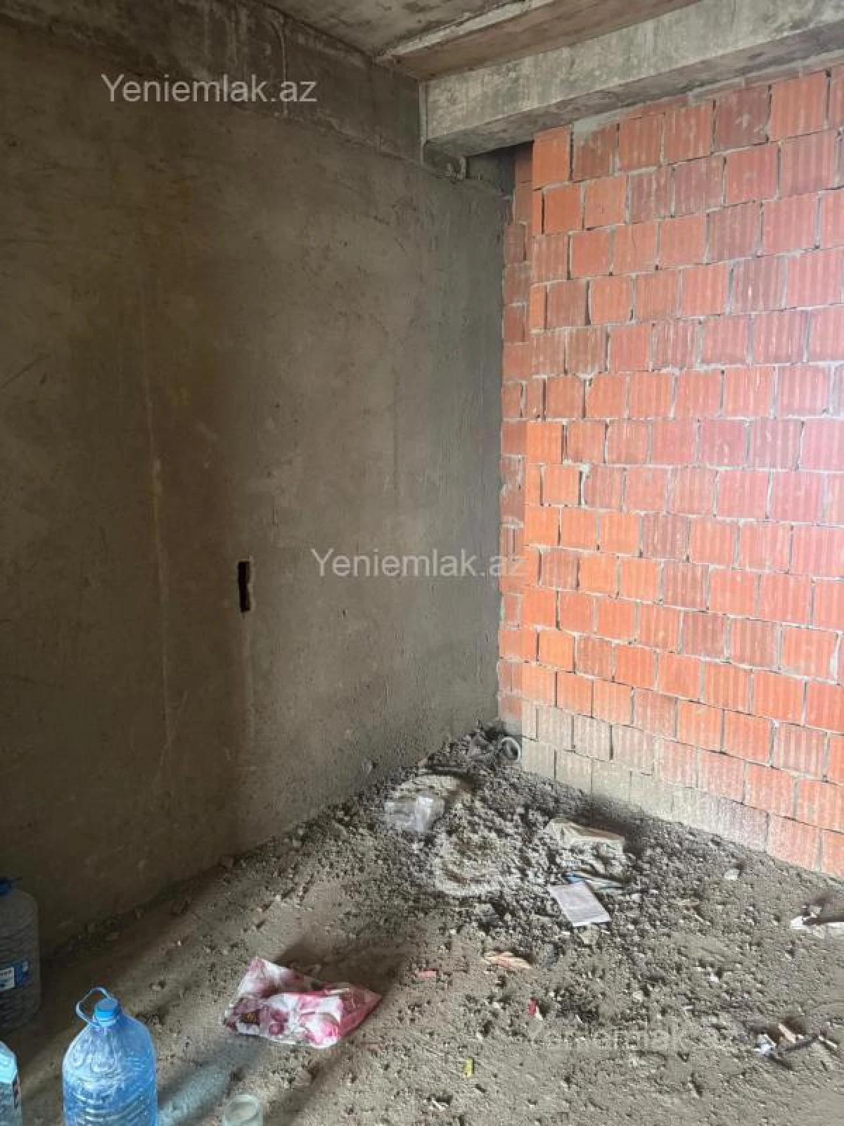 Satılır 3 otaqlı yeni tikili 140.5 m²