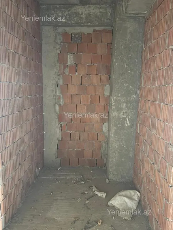 Satılır 3 otaqlı yeni tikili 140.5 m²